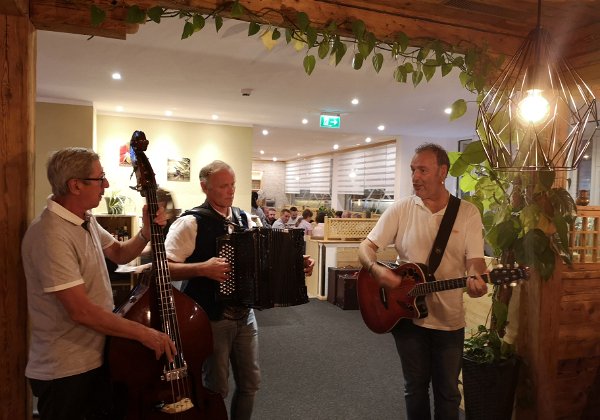 Fotogalerie 166 - Musikstammtisch im Haimingerhof vom 03-08-2021